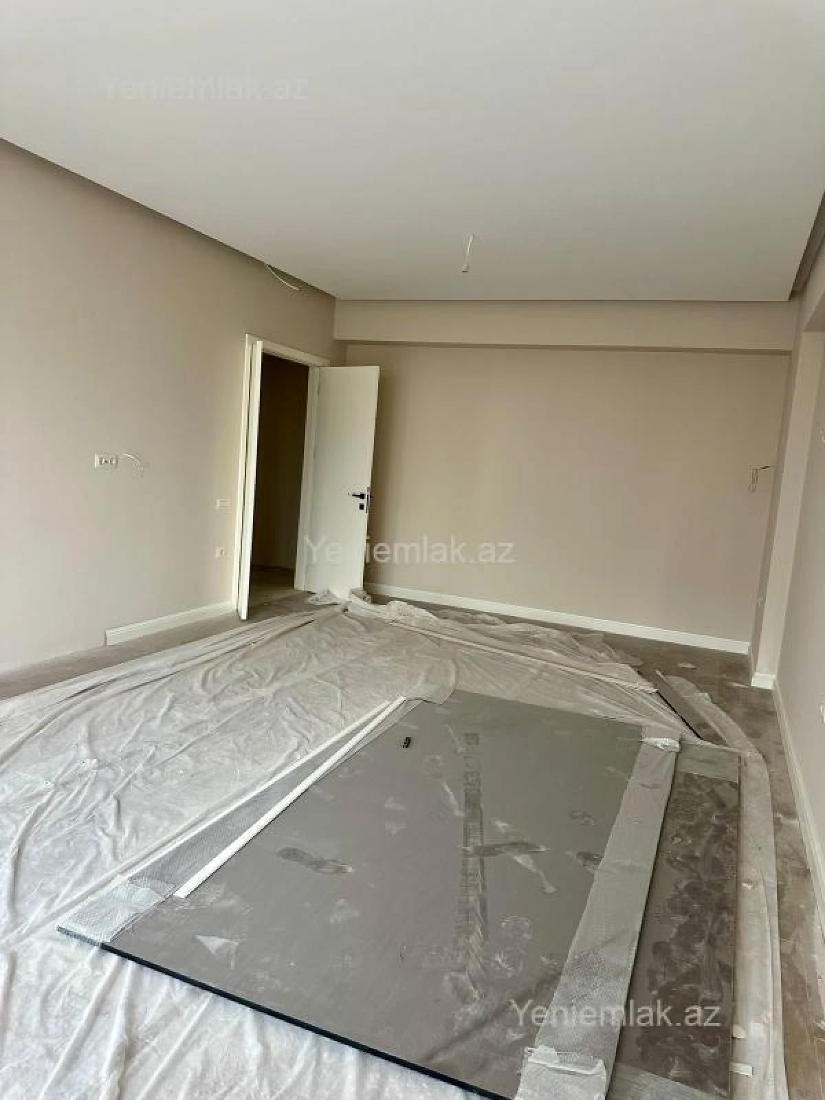 Satılır 4 otaqlı yeni tikili 130 m²