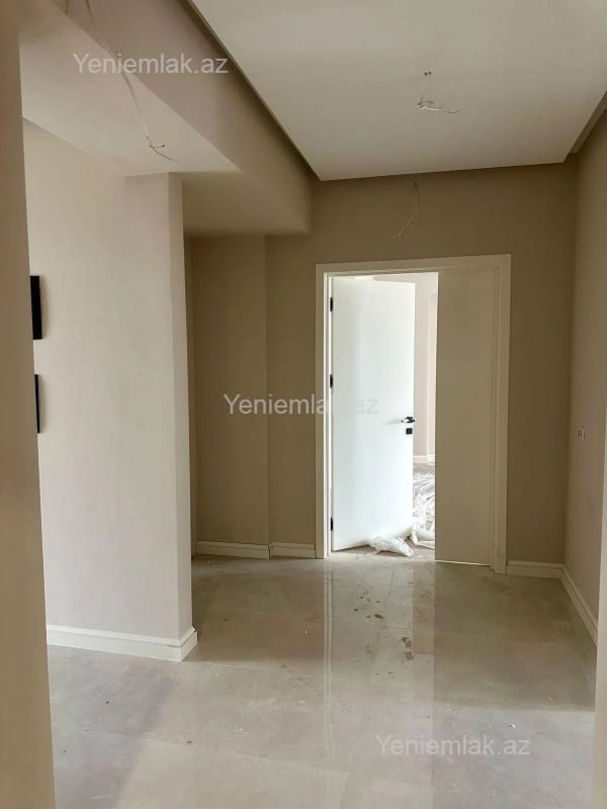 Satılır 4 otaqlı yeni tikili 130 m²