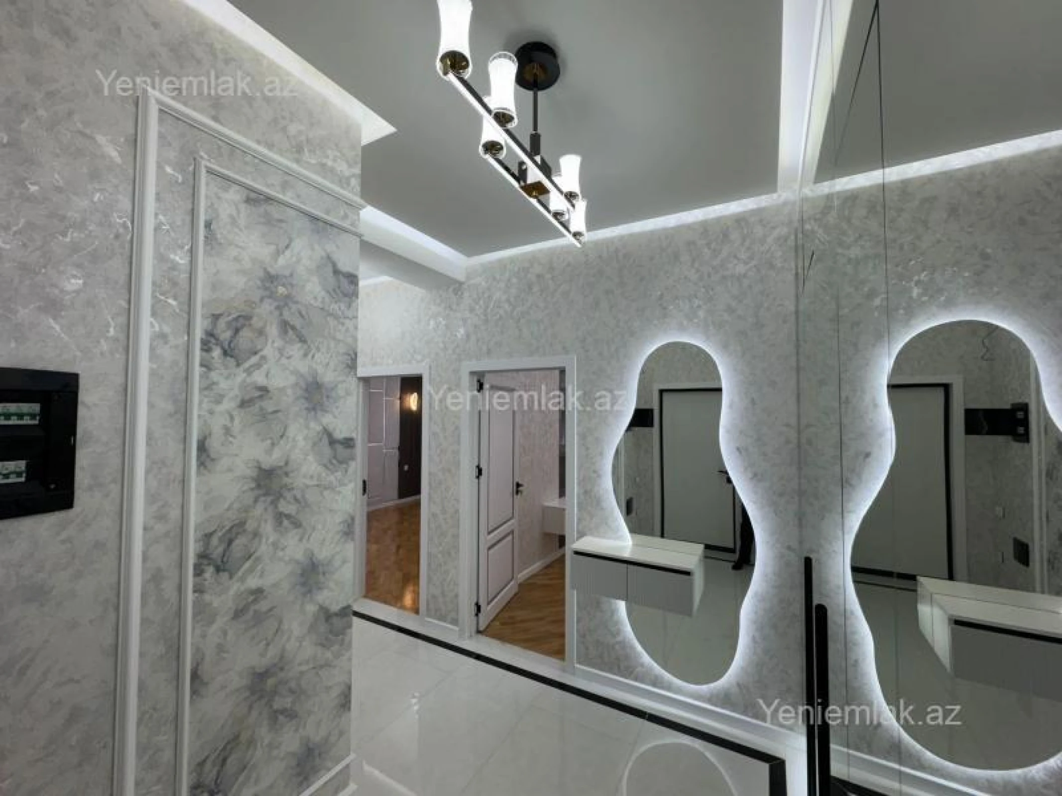 Satılır 3 otaqlı yeni tikili 87 m²