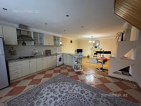 Satılır 2 otaqlı köhnə tikili 100 m²