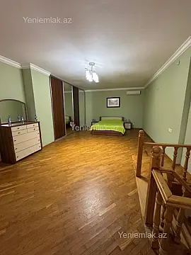 Satılır 2 otaqlı köhnə tikili 100 m²