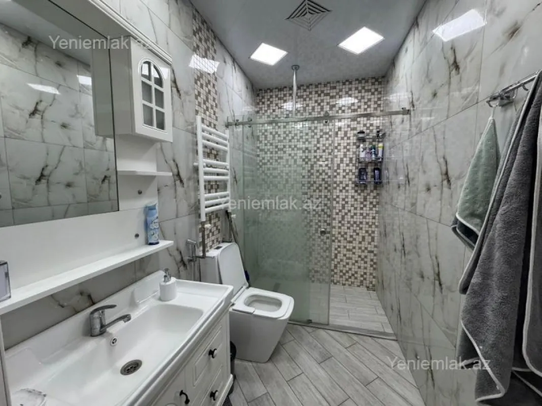 Satılır 2 otaqlı yeni tikili 88 m²