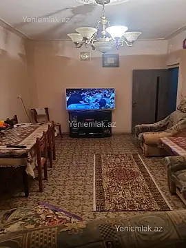 Satılır 4 otaqlı köhnə tikili 100 m²