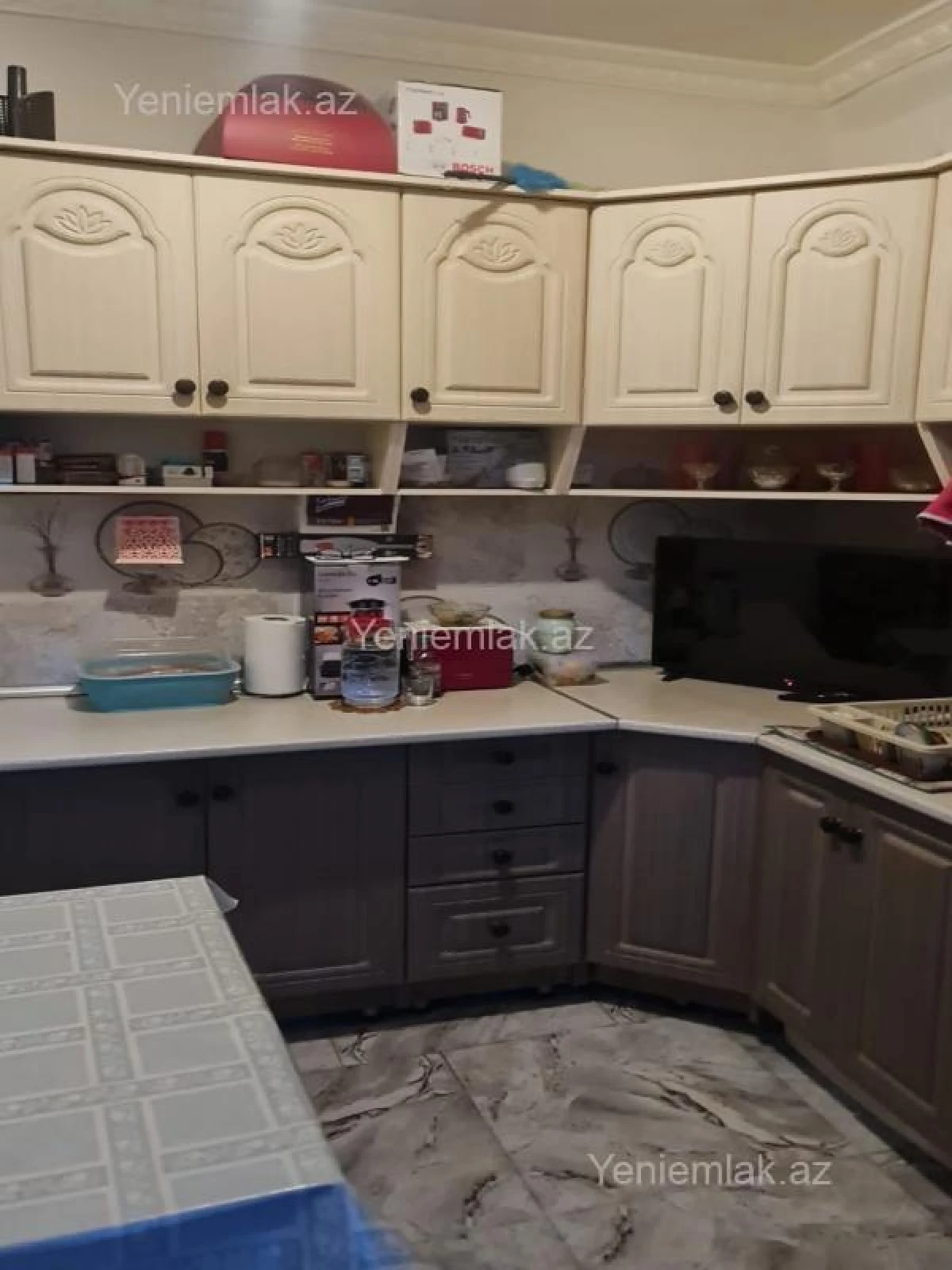 Satılır 4 otaqlı köhnə tikili 100 m²