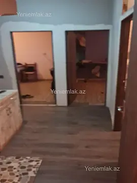 Satılır 4 otaqlı köhnə tikili 100 m²