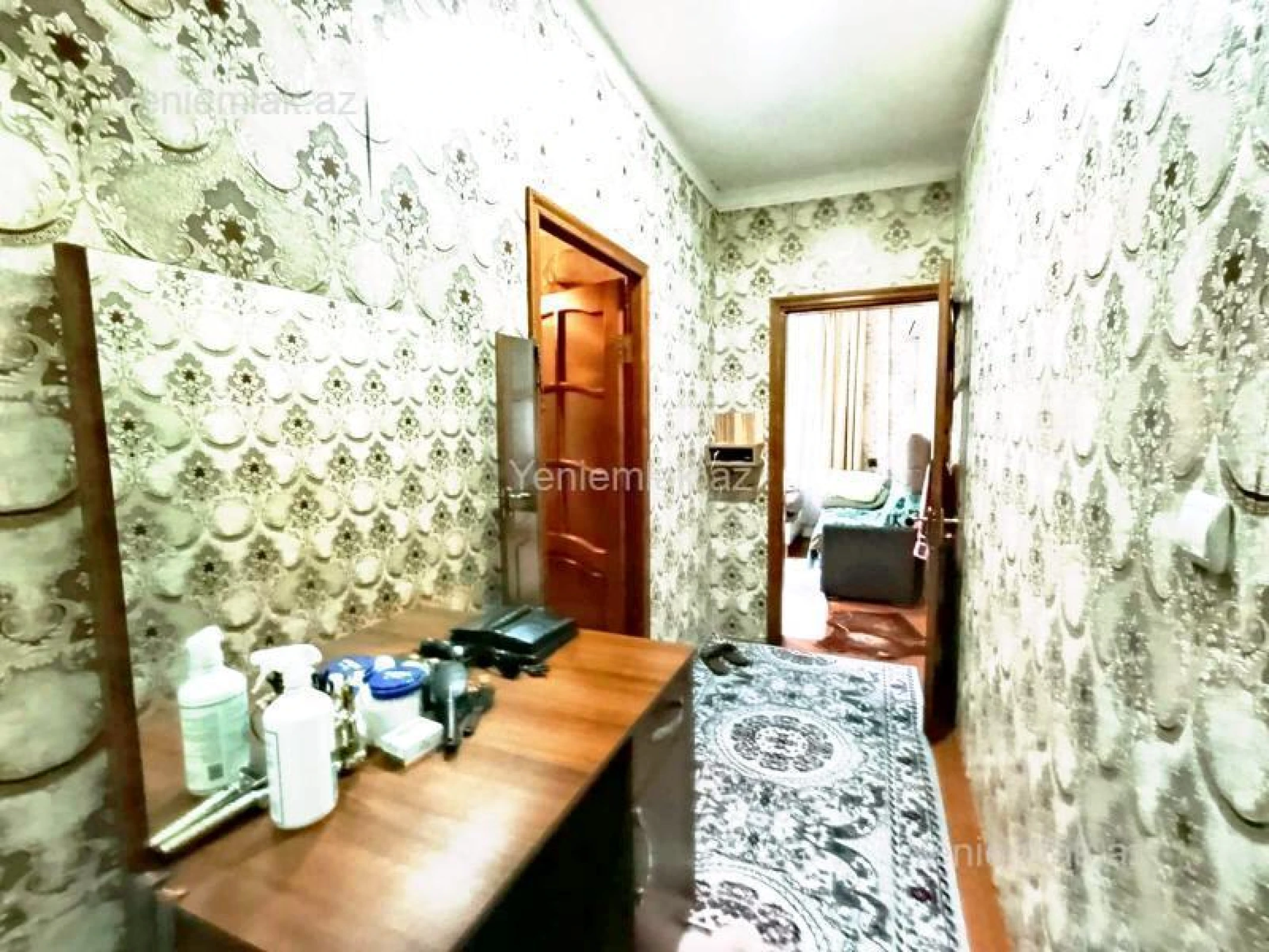 Satılır 2 otaqlı köhnə tikili 60 m²