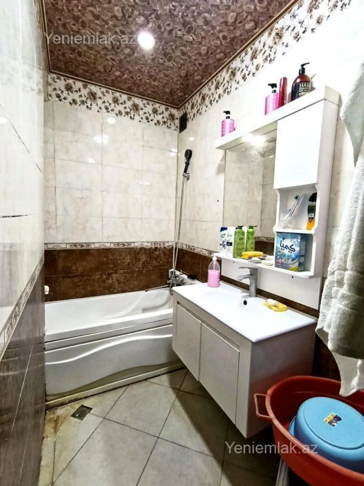 Satılır 2 otaqlı köhnə tikili 60 m²