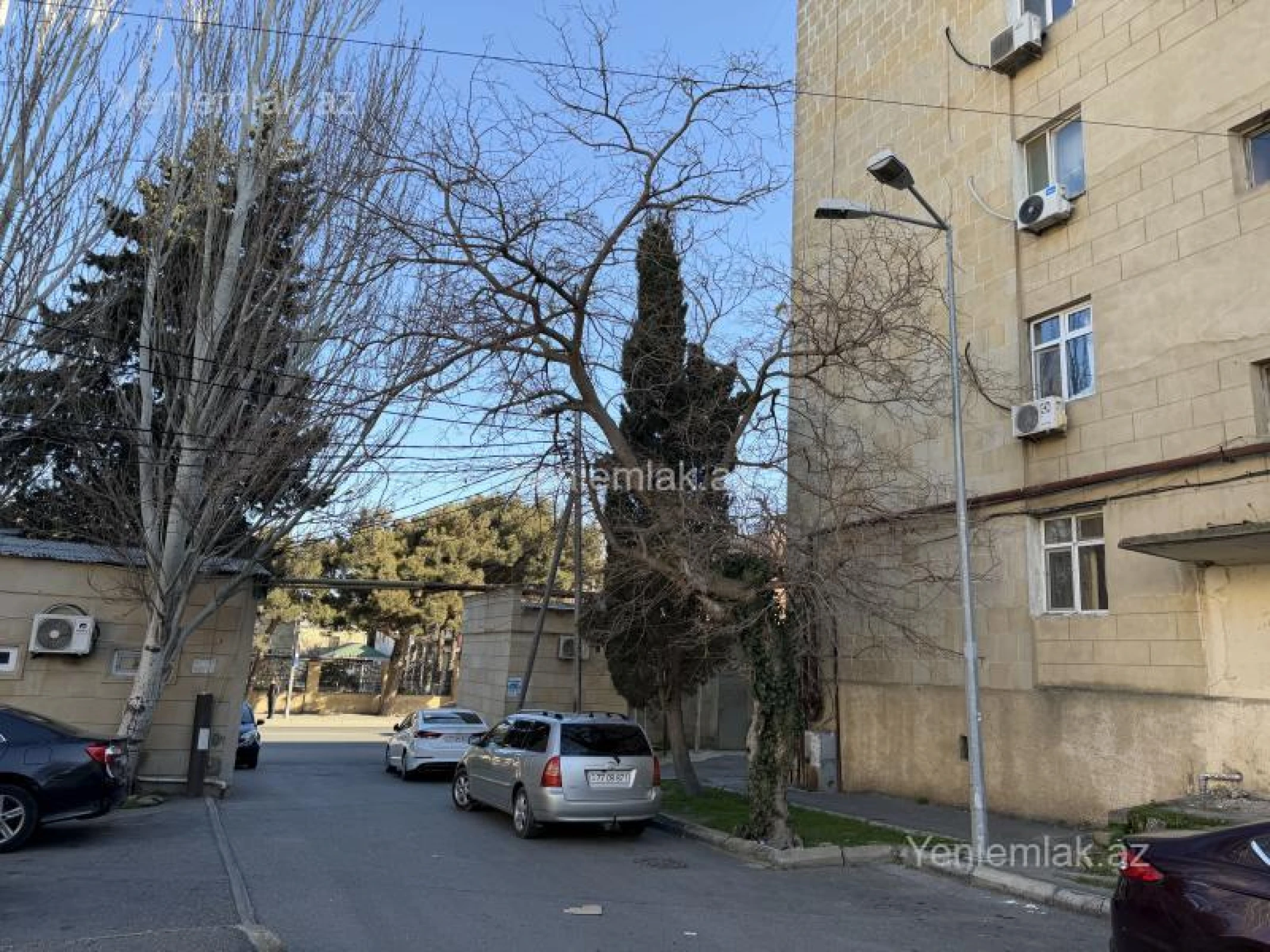 Satılır 1 otaqlı köhnə tikili 40 m²