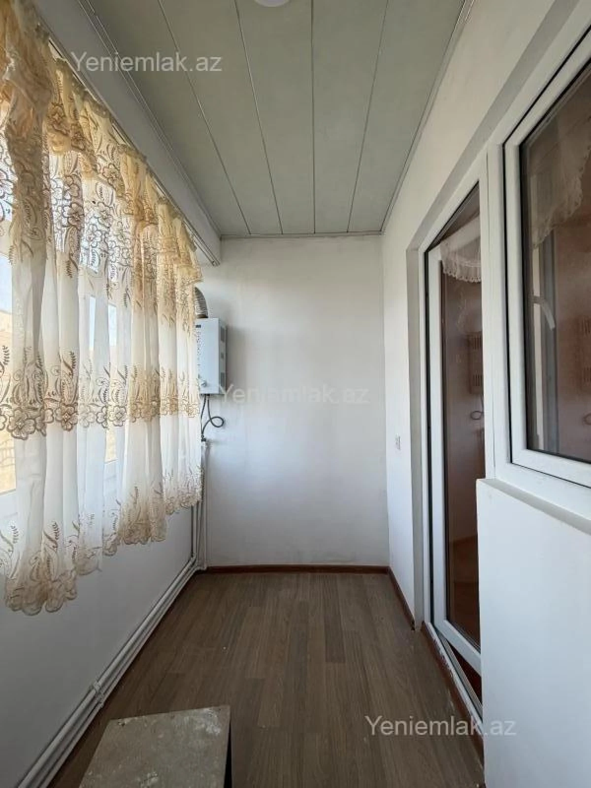 Satılır 1 otaqlı köhnə tikili 40 m²