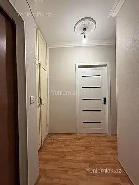 Satılır 1 otaqlı köhnə tikili 40 m²
