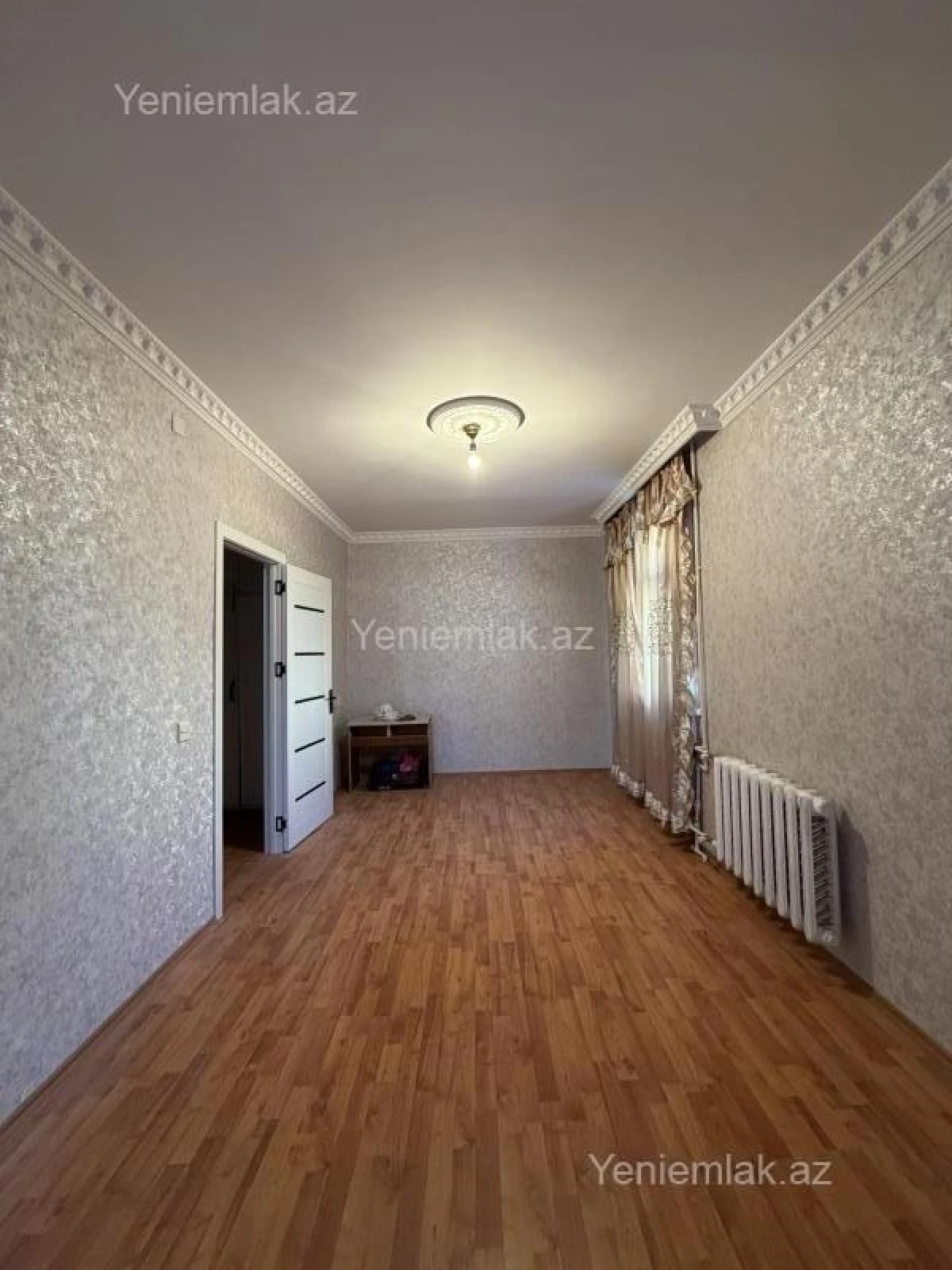 Satılır 1 otaqlı köhnə tikili 40 m²