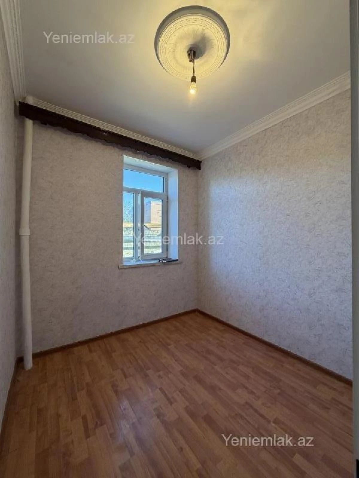Satılır 1 otaqlı köhnə tikili 40 m²