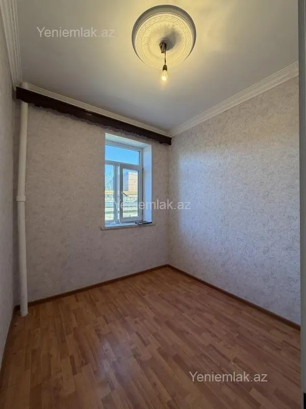 Satılır 1 otaqlı köhnə tikili 40 m²