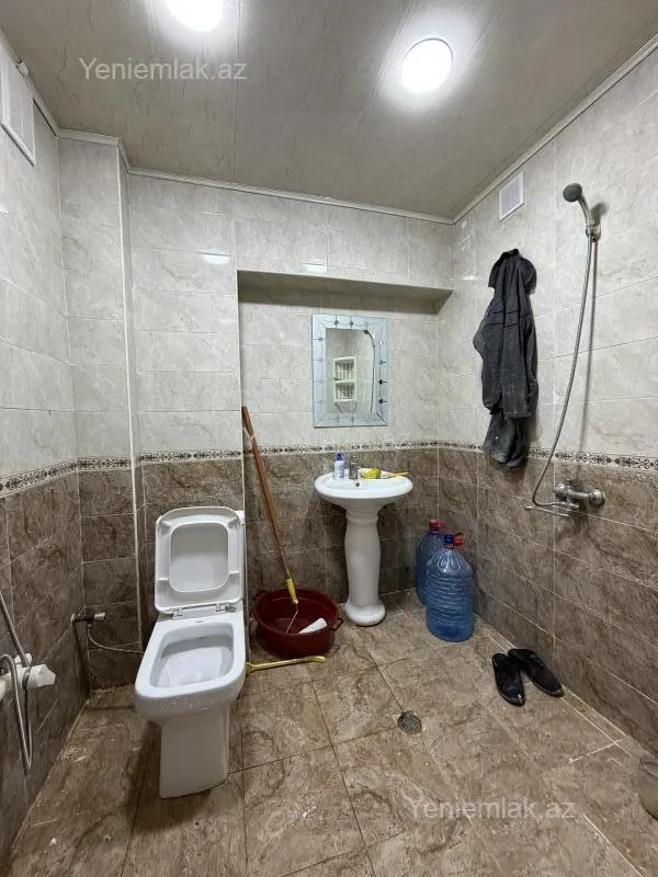 Satılır 1 otaqlı köhnə tikili 40 m²