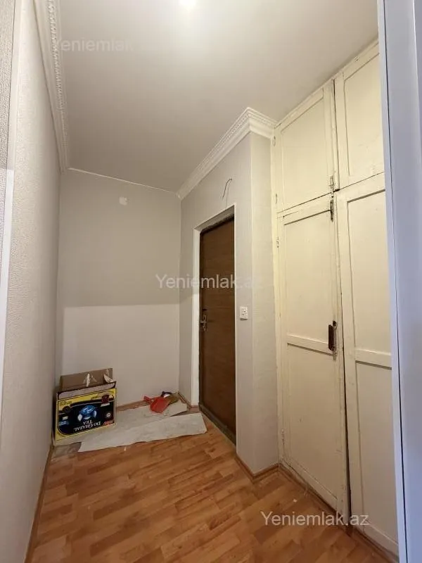 Satılır 1 otaqlı köhnə tikili 40 m²