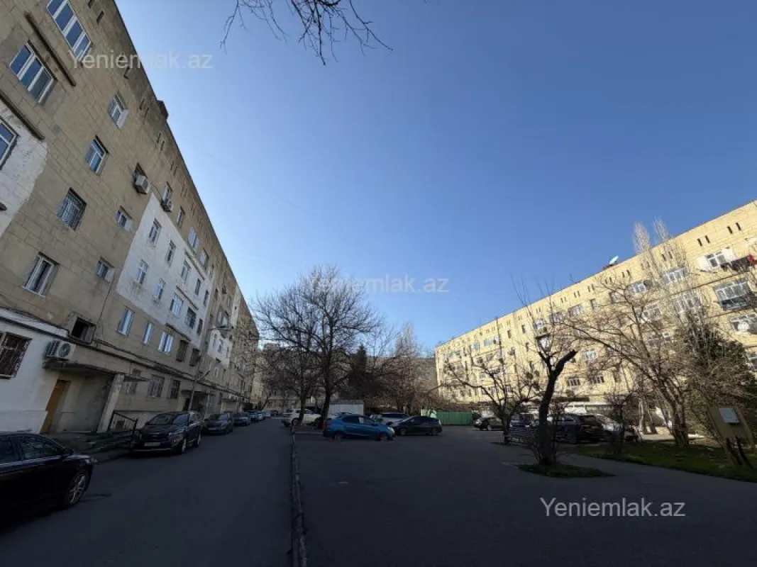 Satılır 1 otaqlı köhnə tikili 40 m²