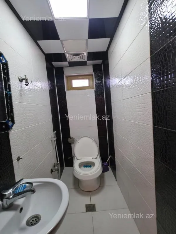 Satılır 5 otaqlı həyət evi 140 m²