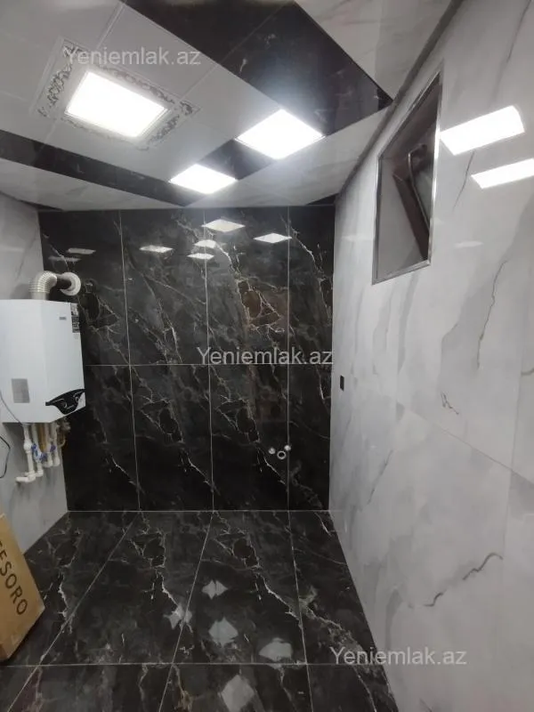 Satılır 6 otaqlı həyət evi 330 m²