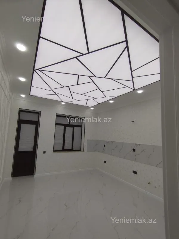 Satılır 6 otaqlı həyət evi 330 m²