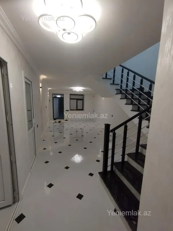 Satılır 6 otaqlı həyət evi 330 m²