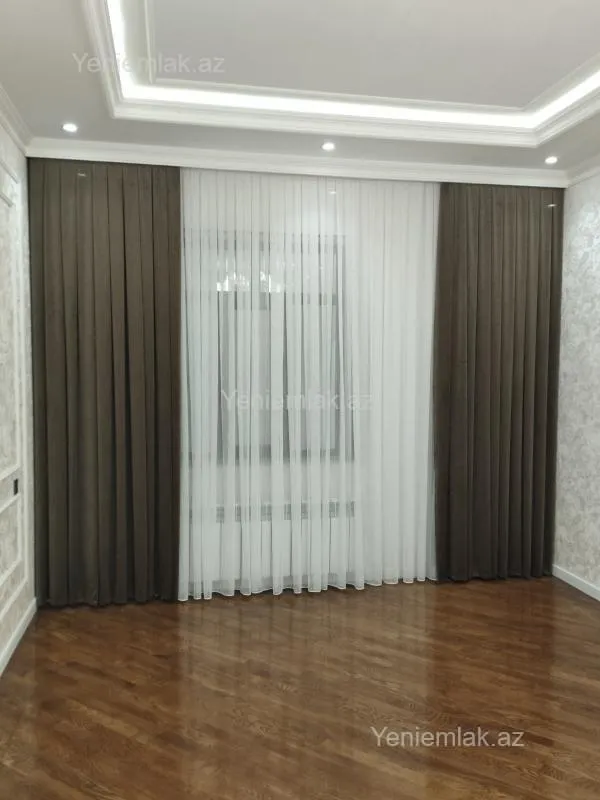 Satılır 6 otaqlı həyət evi 330 m²