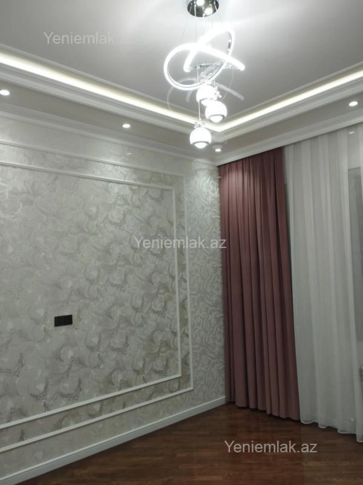 Satılır 6 otaqlı həyət evi 330 m²
