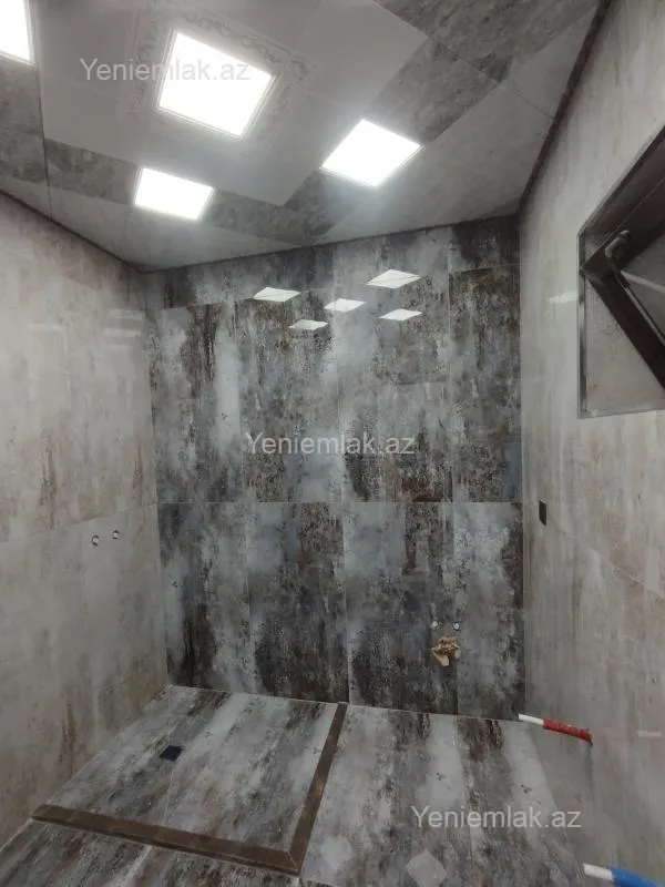 Satılır 6 otaqlı həyət evi 330 m²