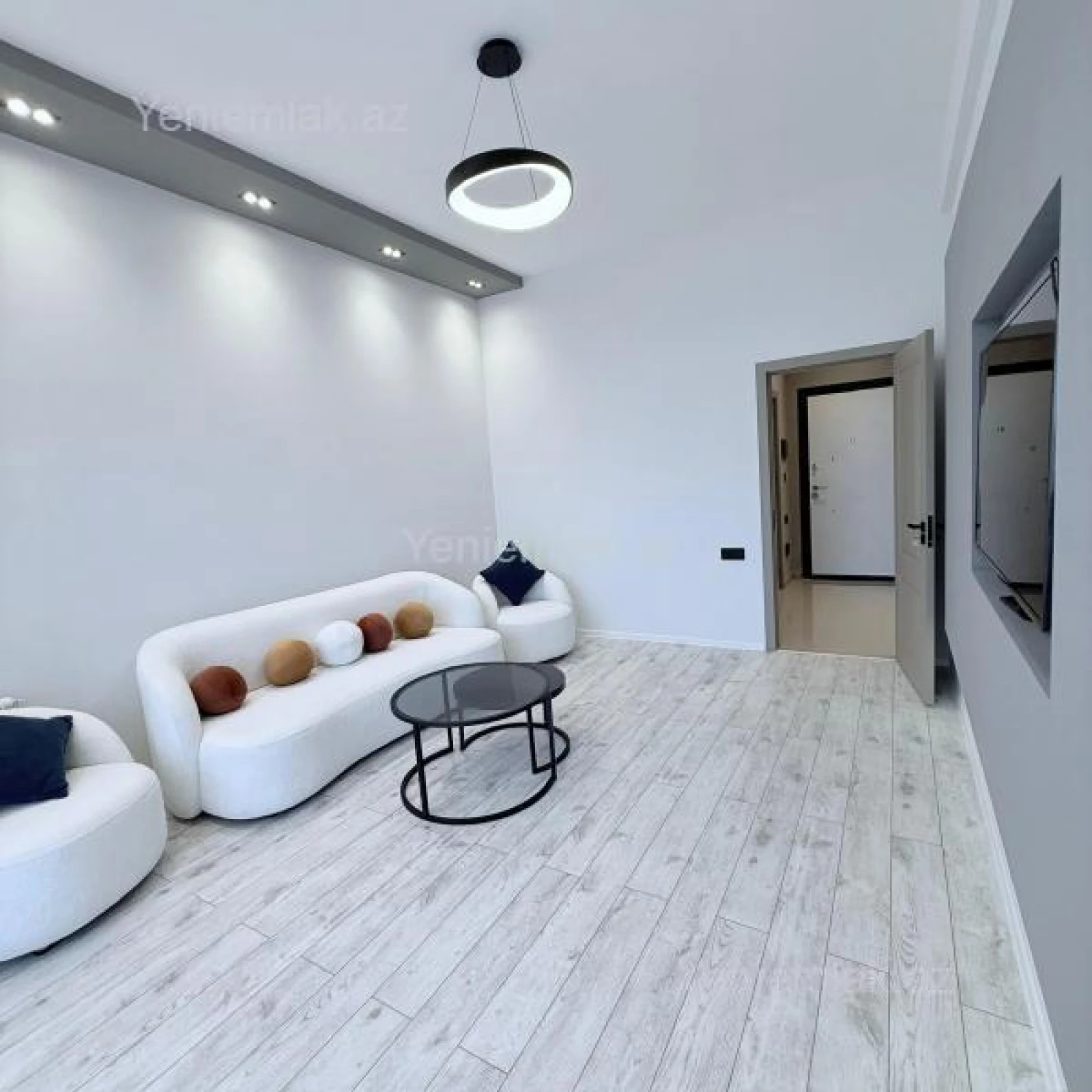 Satılır 3 otaqlı yeni tikili 73 m²