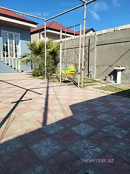 Satılır 3 otaqlı həyət evi 100 m²
