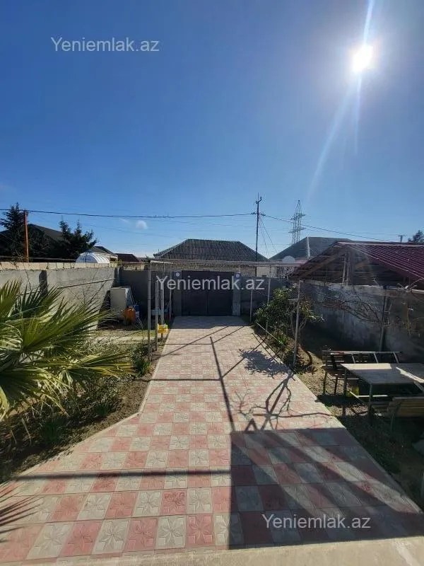 Satılır 3 otaqlı həyət evi 100 m²
