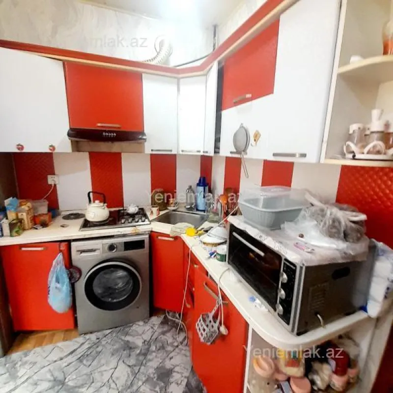 Satılır 2 otaqlı köhnə tikili 56 m²