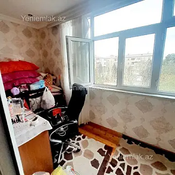 Satılır 2 otaqlı köhnə tikili 56 m²