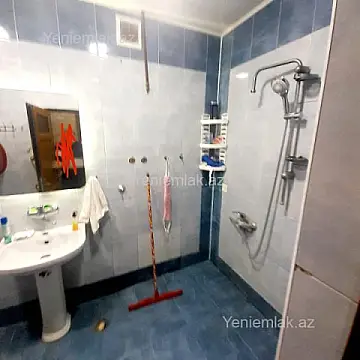 Satılır 2 otaqlı köhnə tikili 56 m²