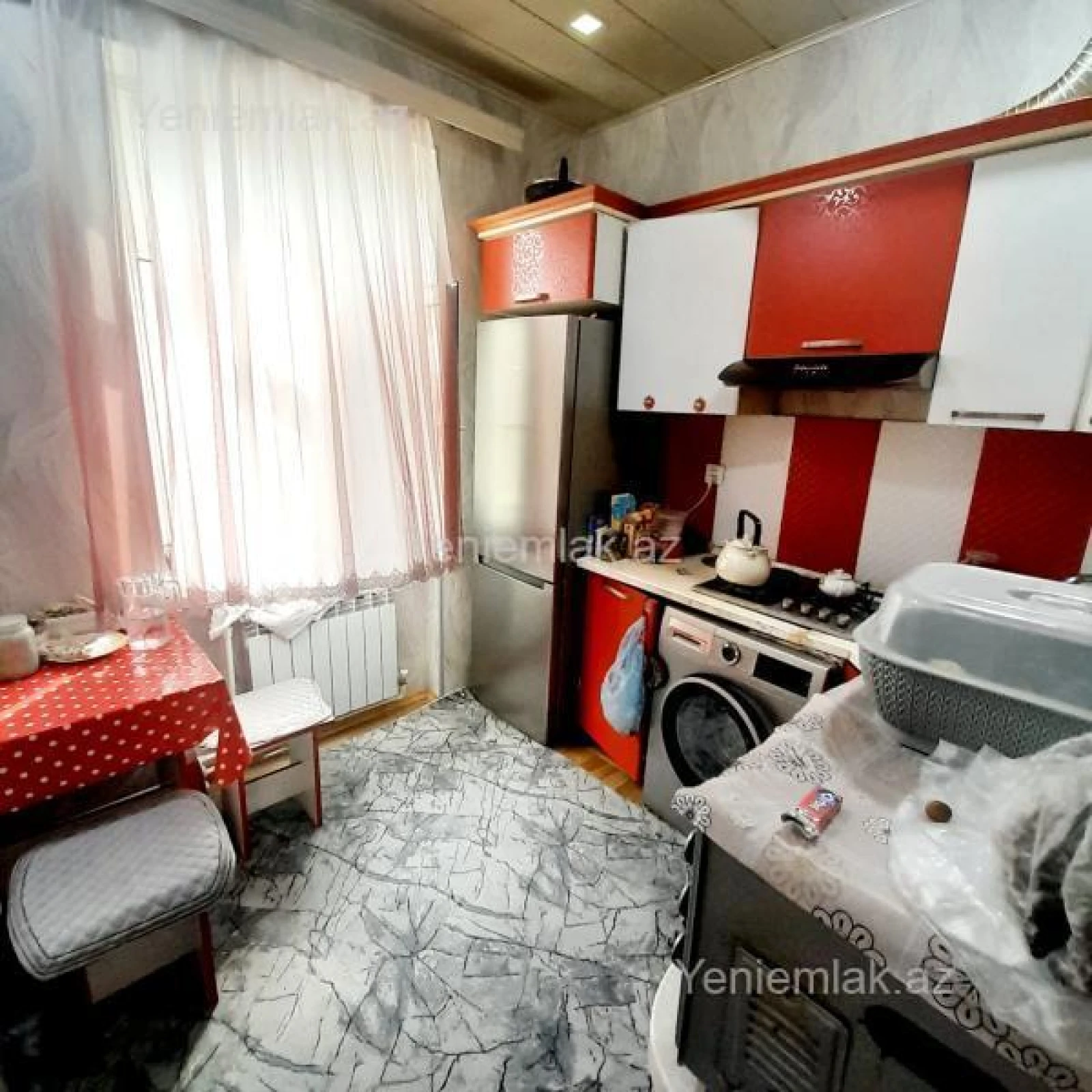 Satılır 2 otaqlı köhnə tikili 56 m²