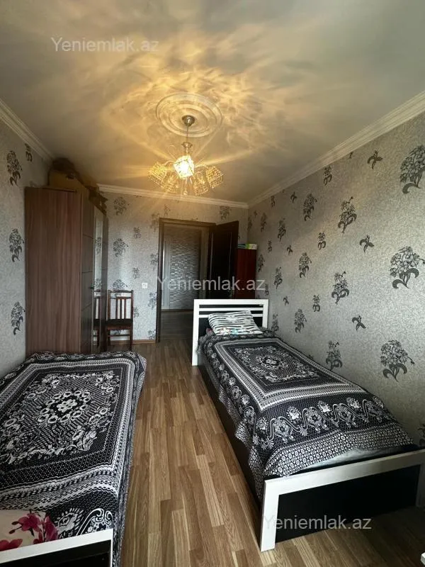 Satılır 2 otaqlı köhnə tikili 50 m²