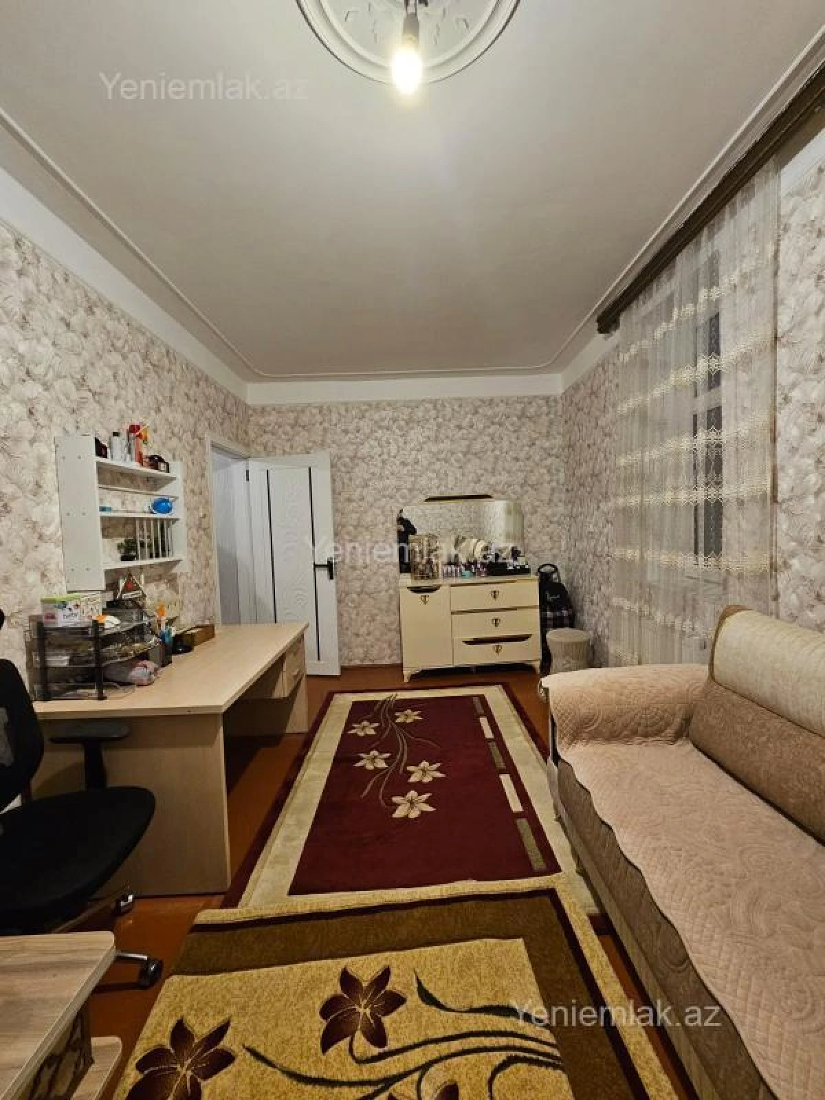 Satılır 2 otaqlı köhnə tikili 56 m²