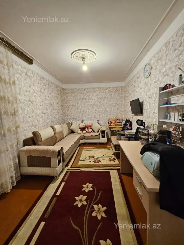 Satılır 2 otaqlı köhnə tikili 56 m²