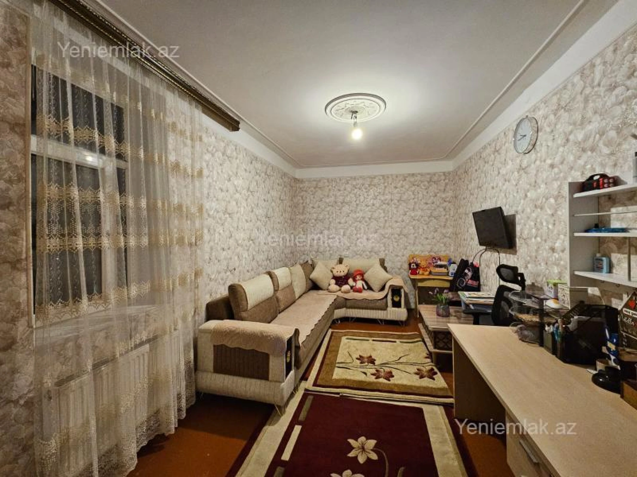 Satılır 2 otaqlı köhnə tikili 56 m²