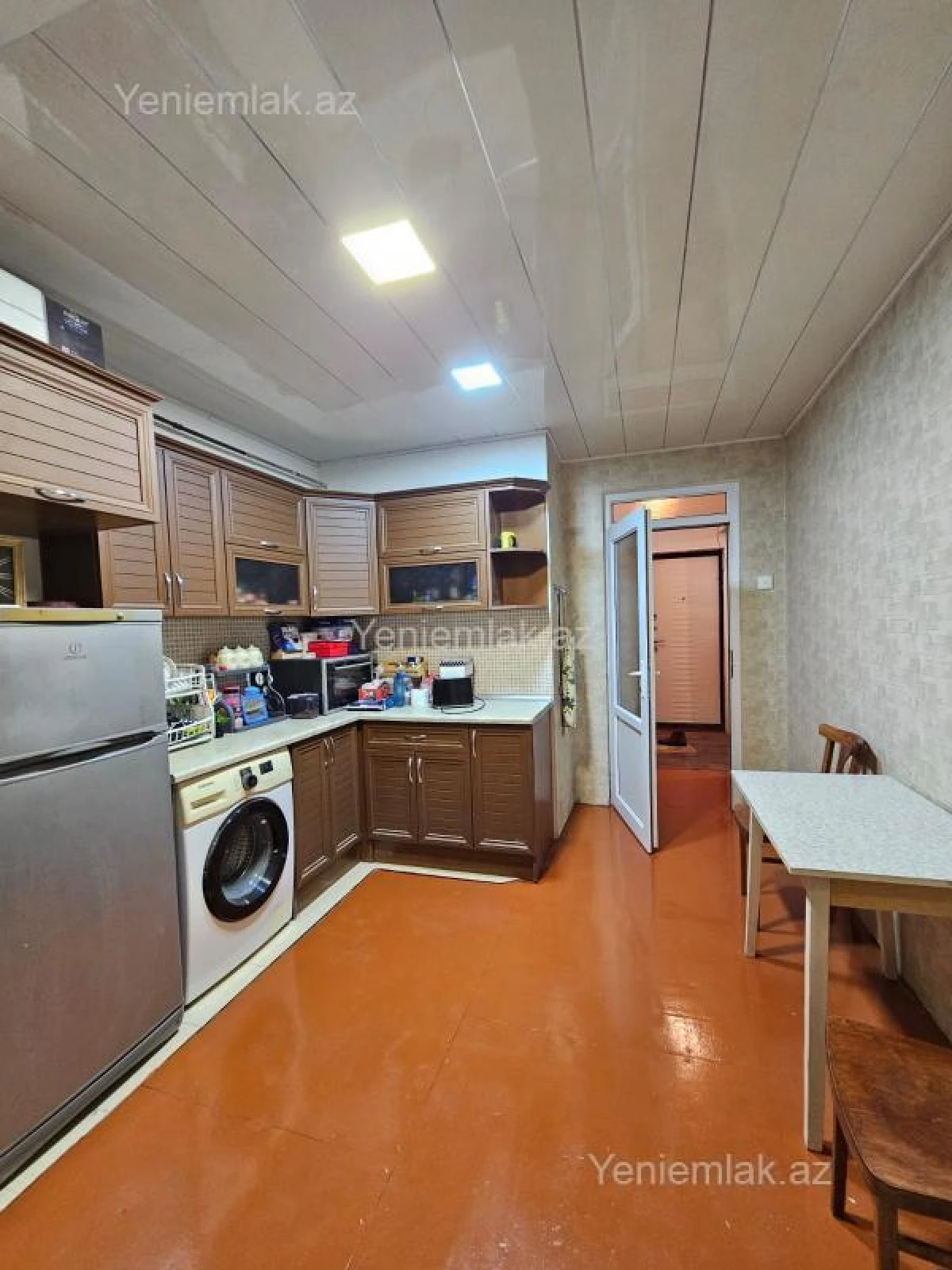 Satılır 2 otaqlı köhnə tikili 56 m²