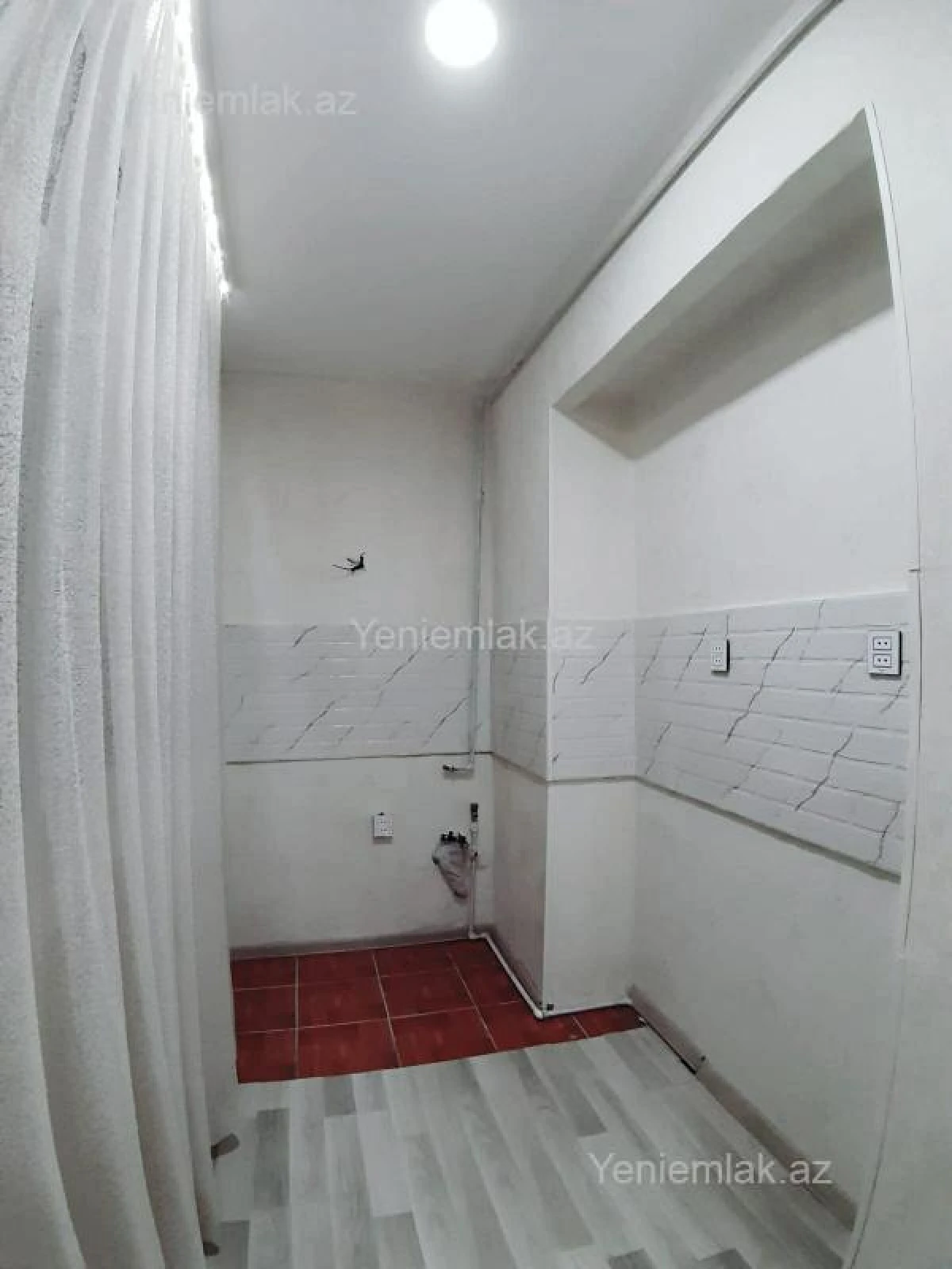 Satılır 3 otaqlı köhnə tikili 65 m²