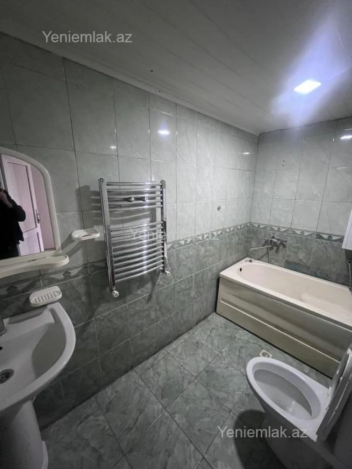 Satılır 4 otaqlı həyət evi 144 m²