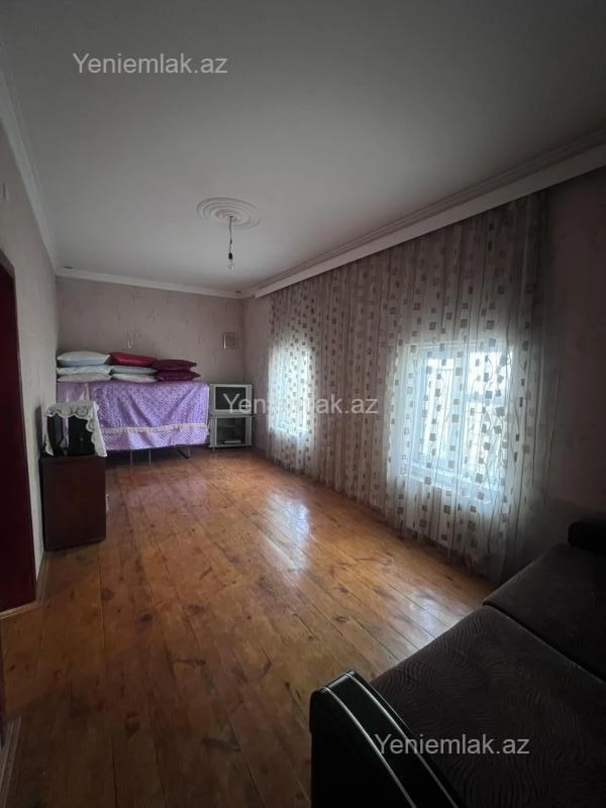 Satılır 4 otaqlı həyət evi 144 m²