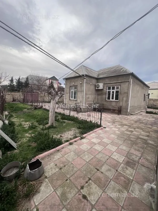 Satılır 4 otaqlı həyət evi 144 m²