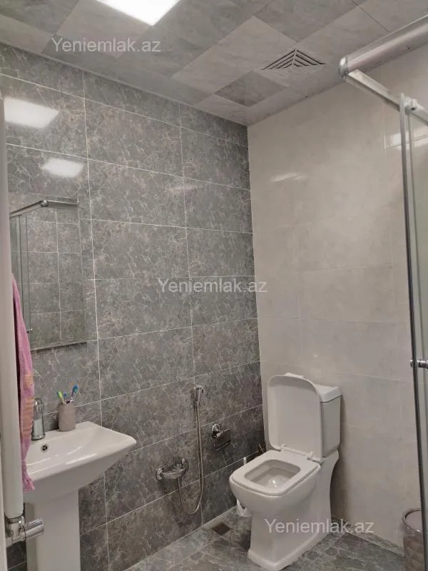 Satılır 3 otaqlı yeni tikili 93 m²