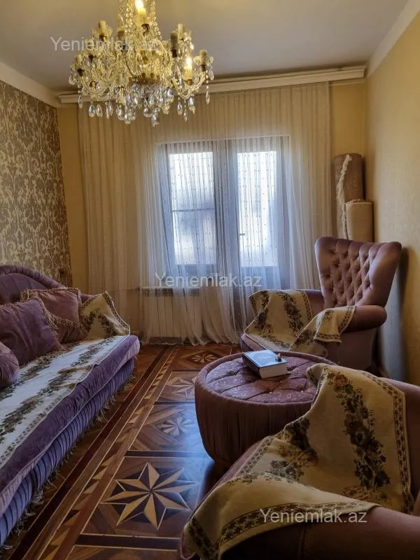 Satılır 4 otaqlı köhnə tikili 100 m²