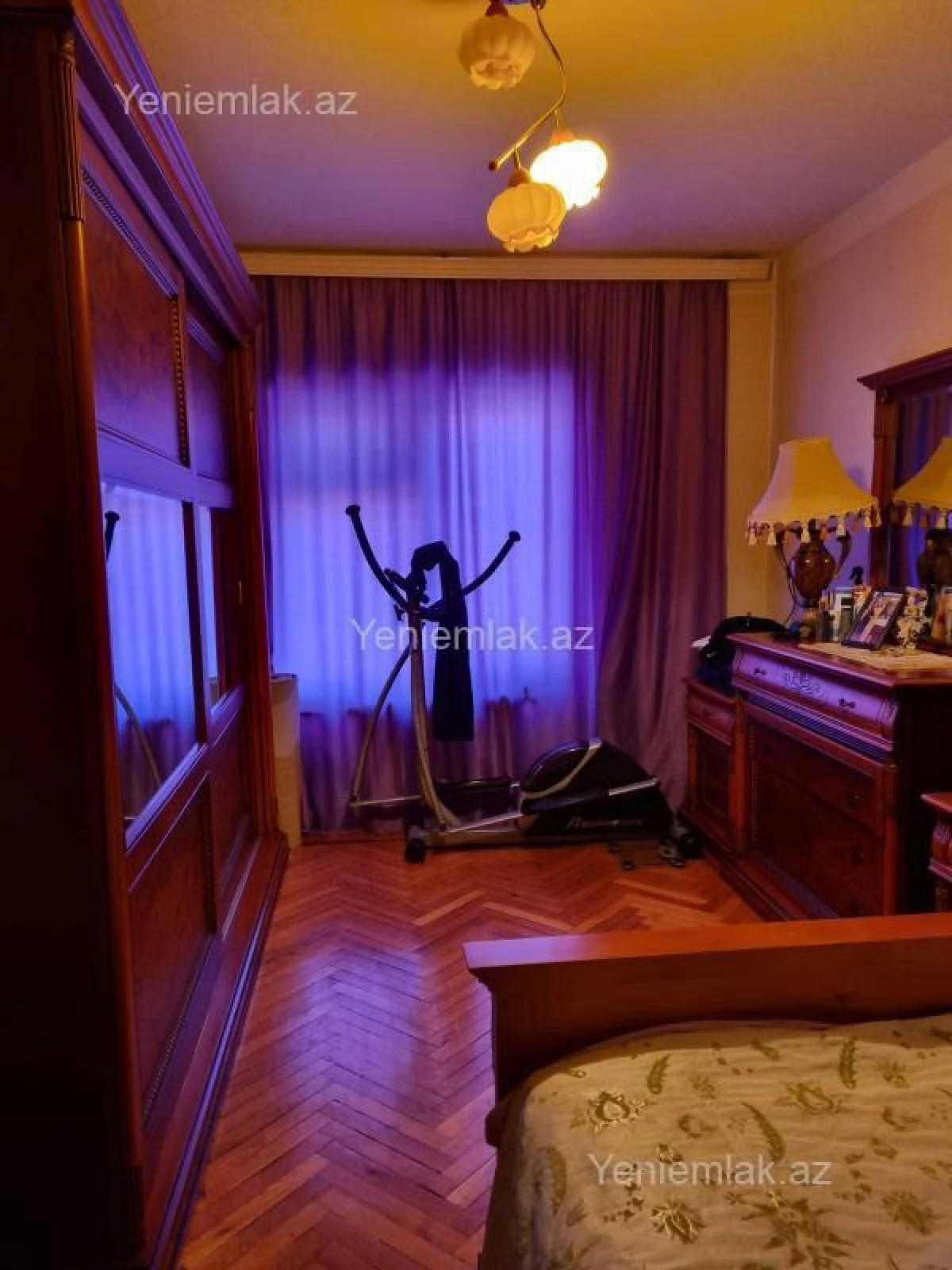 Satılır 4 otaqlı köhnə tikili 100 m²