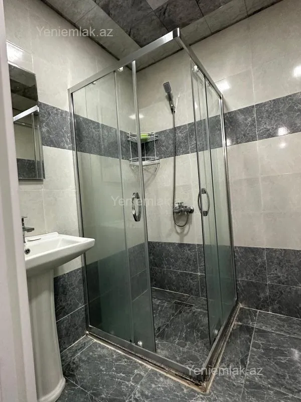 Satılır 2 otaqlı yeni tikili 82 m²