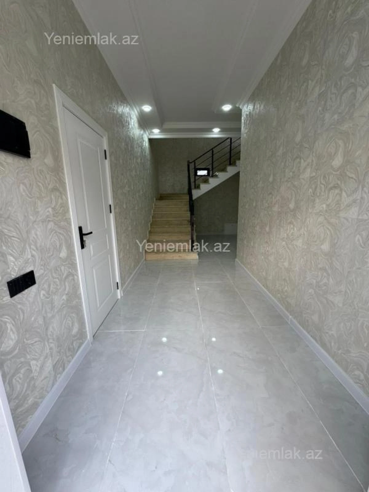 Satılır 6 otaqlı həyət evi 250 m²