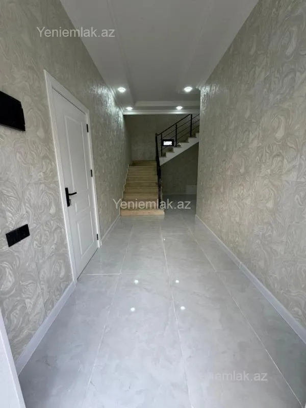 Satılır 6 otaqlı həyət evi 250 m²