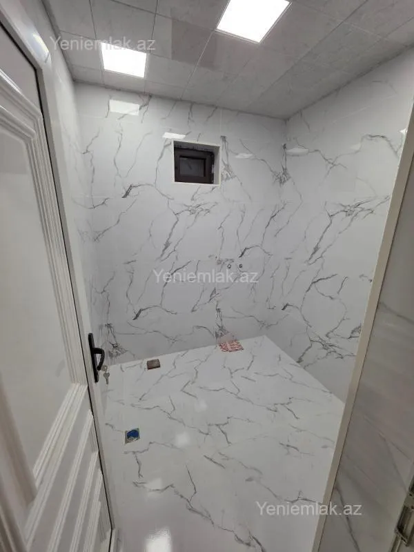 Satılır 6 otaqlı həyət evi 250 m²